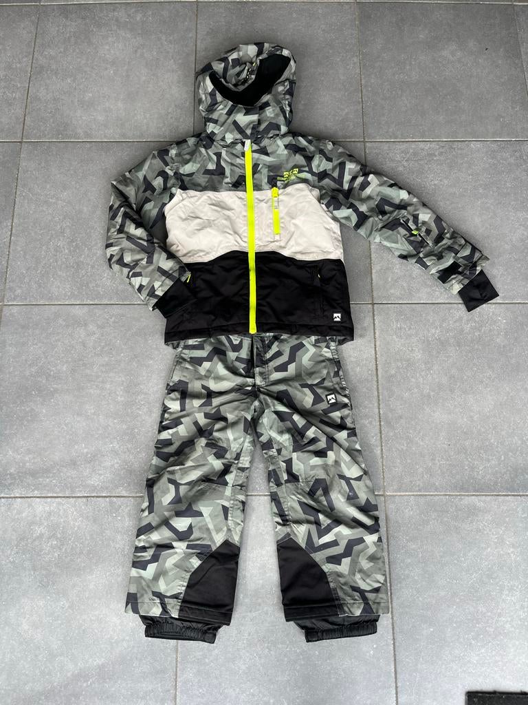 Skipak jongens maat 122/128 incl. pully’s, Ophalen of Verzenden, Gebruikt, Jongen, Overige typen