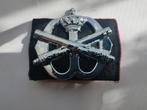 Baretembleem artillerie verchroomd, Ophalen of Verzenden, Landmacht, Nederland, Embleem of Badge