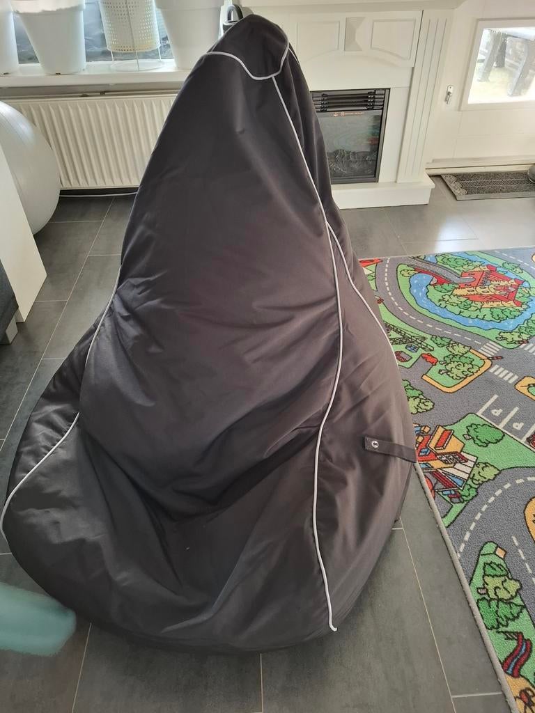 Stoere zitzak voor jongens - zo goed als nieuw, Ophalen