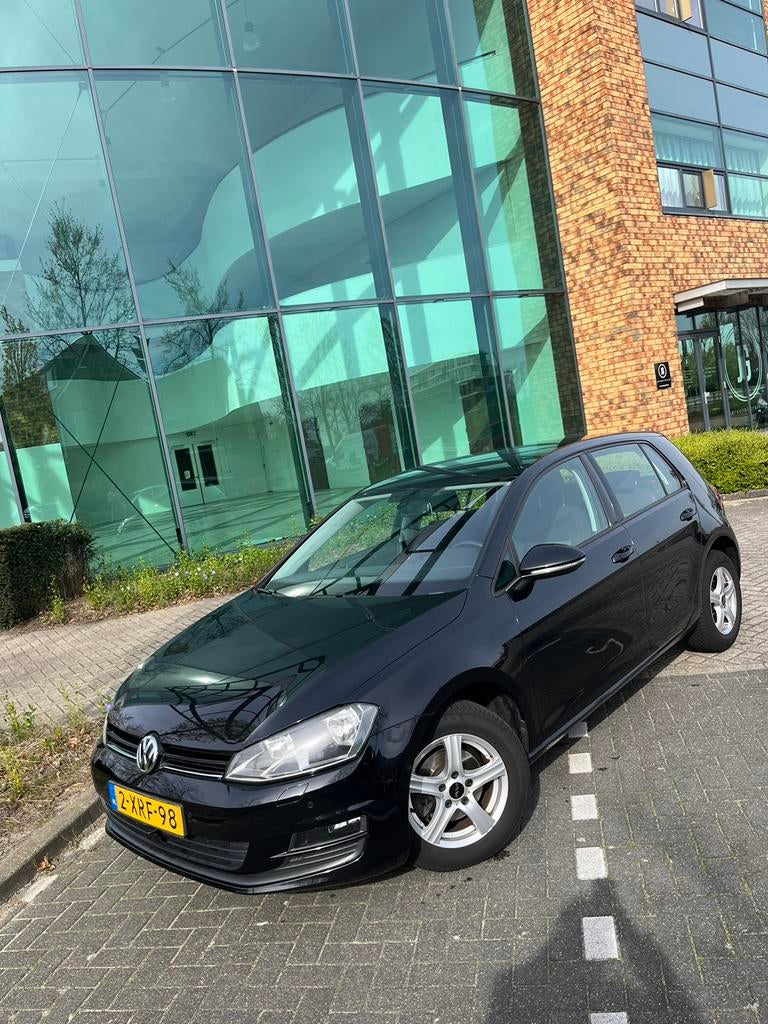 Volkswagen Golf AUTOMAAT 1.2 TSI 77KW 5D DSG 2014 Zwart, Auto's, Zwart, 4 cilinders, Zwart, 1151 kg