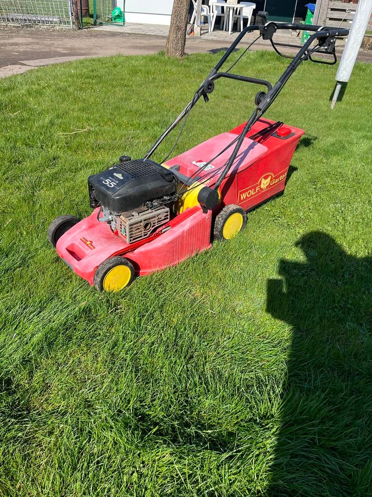 Wolf-Garten Benzine Grasmaaier met Opvangbak, Cirkelmaaier, Gebruikt, Ophalen of Verzenden, 40 t/m 49 cm