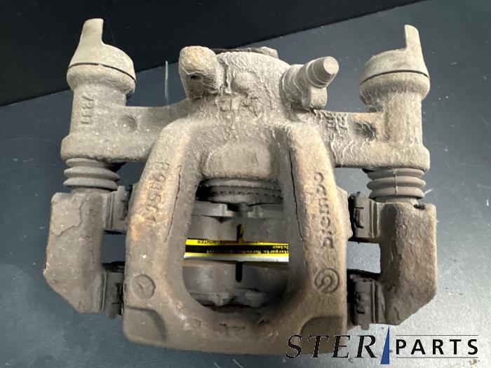 Remklauw (Tang) rechts-achter van een Mercedes Vito, Gebruikt, -, Ophalen of Verzenden, -