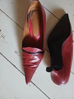 Mooie donker rode pumps maat 37, Kleding | Dames, Schoenen, Ophalen, Zo goed als nieuw, Rood