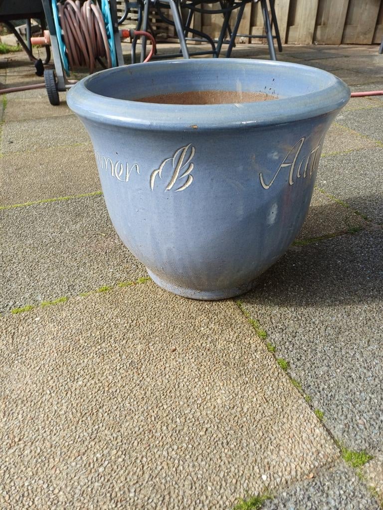 3 Grote blauwe bloempoten met sierlijke letters, Ophalen, Steen, Gebruikt, Rond