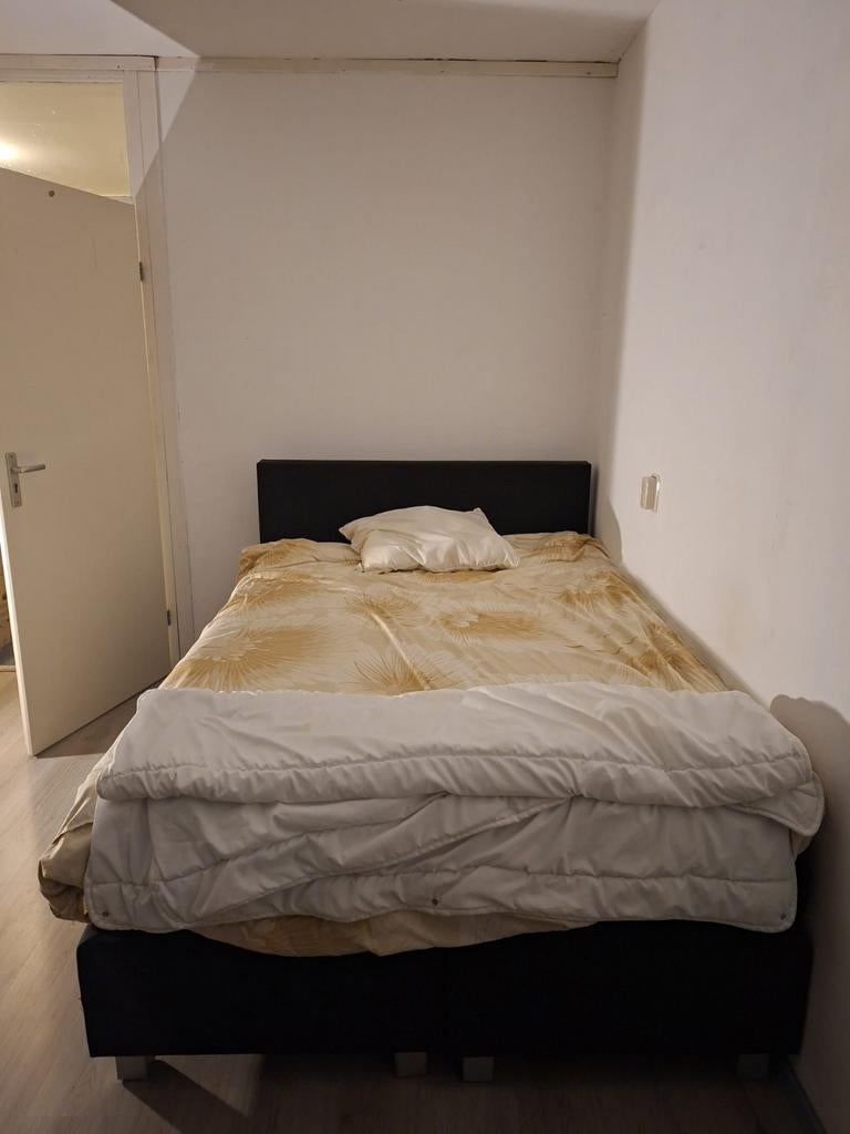 Tweepersoonsbed met matras, Ophalen