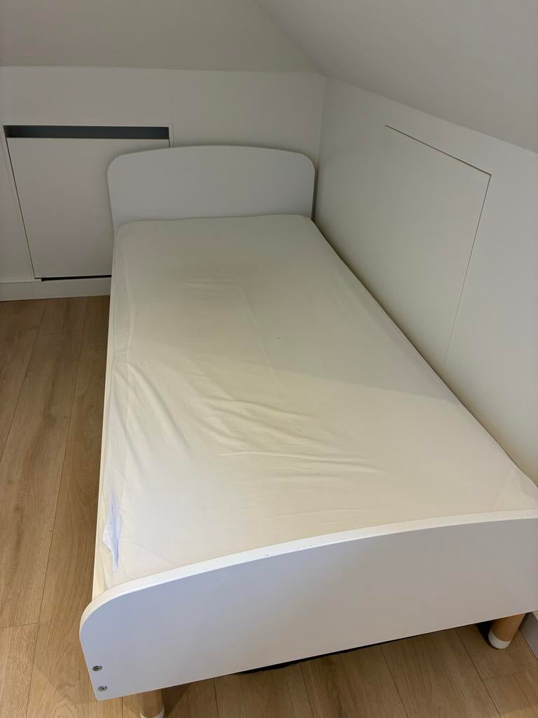 Flexa bed wit, Kinderen en Baby's, Kinderkamer | Bedden, Ophalen, 85 tot 100 cm, Zo goed als nieuw, Lattenbodem