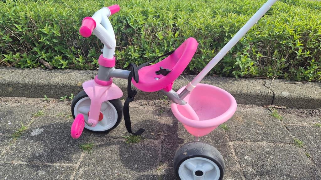 Smoby 3-wieler met afneembare duwstang, Fietsen en Brommers, Fietsen | Driewielers, Ophalen, Gebruikt, Smoby, Duwstang