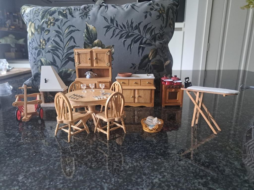 Poppenhuis meubeltjes, Kinderen en Baby's, Speelgoed | Poppenhuizen, Ophalen of Verzenden, Zo goed als nieuw, Toebehoren