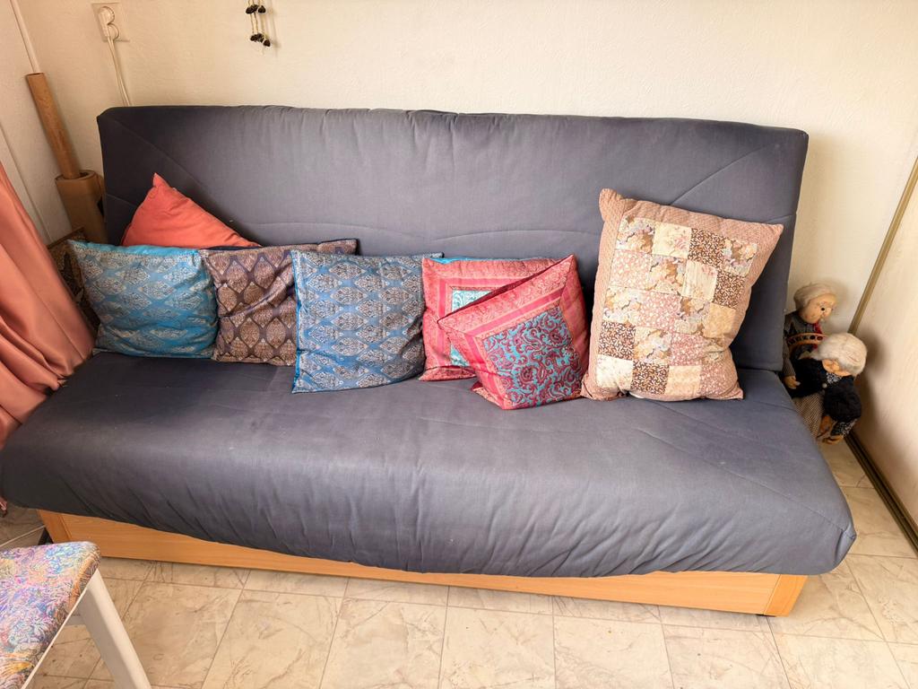 Ikea slaapbank - hoes verschoten, bed 130x200, Gebruikt, Ophalen of Verzenden, 200 cm, Grijs