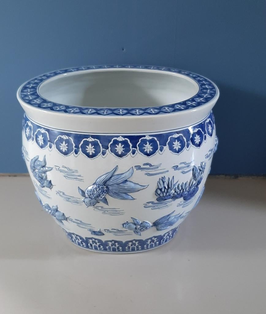 Grote chinese porseleinen viskom of bloempot met koikarper, 25 tot 40 cm, Ophalen of Verzenden, Minder dan 40 cm, Balkon