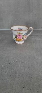 Vintage Royal Stafford Kopje, Ophalen of Verzenden, Zo goed als nieuw, Overige stijlen, Kop(pen) en/of Schotel(s)