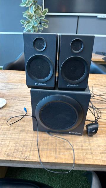 Diverse pc speakers - een koop €15 beschikbaar voor biedingen