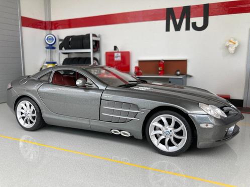 Mercedes-Benz SLR McLaren 1:18 Maisto MJ, Hobby en Vrije tijd, Modelauto's | 1:18, Zo goed als nieuw, Auto, Maisto, Ophalen of Verzenden