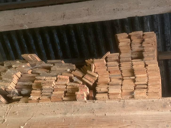 Partij vuren oude/gebruikte mes en groef dak/vloer delen, Antiek en Kunst, Curiosa en Brocante, Ophalen