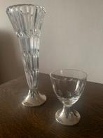 Vaasje en borrelglaasje op verzilverde voet, Antiek en Kunst, Antiek | Glas en Kristal, Ophalen of Verzenden