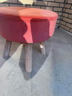 Zeer nette oranje  fluwelen poef !, Huis en Inrichting, Banken | Voetenbanken en Poefen, Ophalen of Verzenden, Zo goed als nieuw