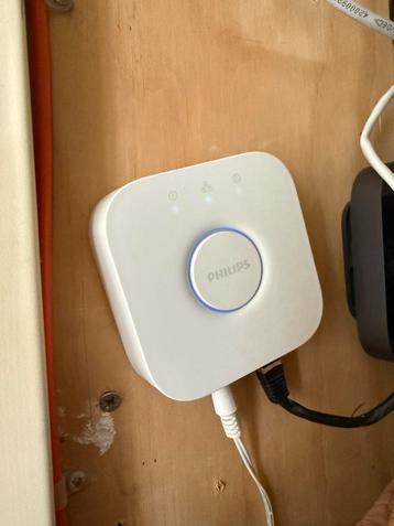 Philips Hue Bridge 2.1 beschikbaar voor biedingen