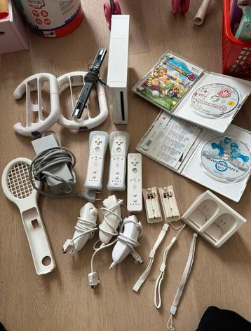 Compleet nitendo wii en toebehoren beschikbaar voor biedingen