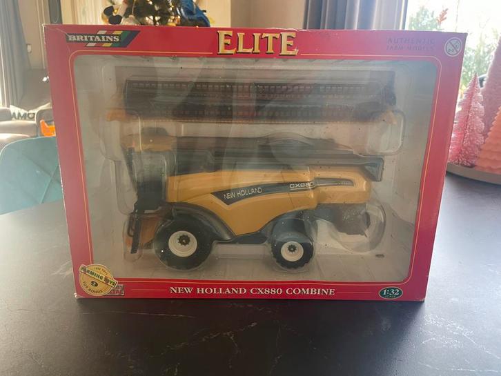 Britains New Holland cx880 combine, Hobby en Vrije tijd, Modelauto's | 1:32, Zo goed als nieuw, Tractor of Landbouw, Britains