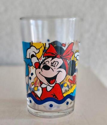 Disney glas Mickey en Minnie Mouse beschikbaar voor biedingen