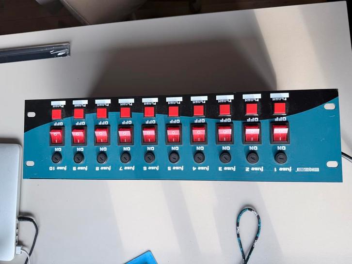 Lichtschakelaar / controller 19” dj booth, Muziek en Instrumenten, Licht en Laser, Gebruikt, Licht, Ophalen