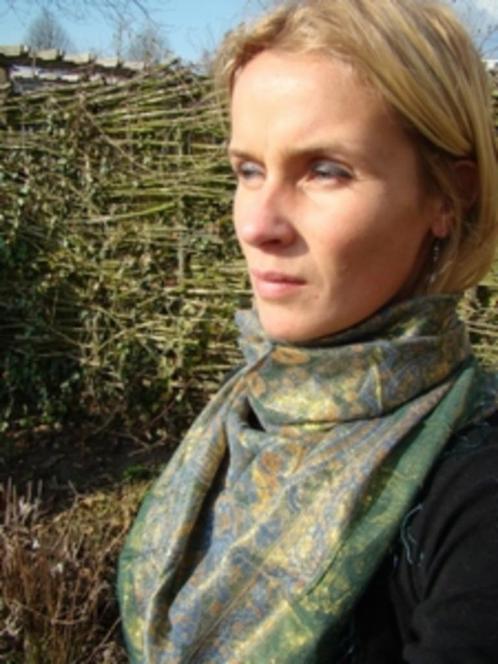 Nieuwe katoenen sjaal groen met motief 92x92 cm, Kleding | Dames, Mutsen, Sjaals en Handschoenen, Nieuw, Sjaal, Ophalen of Verzenden