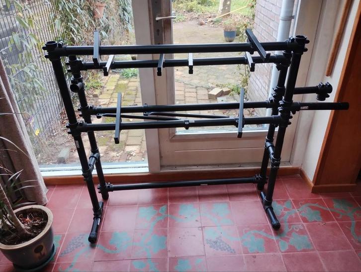 Flexibele Synthesizer Standaard / DJ Booth + kist, Muziek en Instrumenten, Standaards, Ophalen