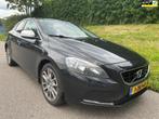 Volvo V40 2.0 D4 - Clima - Navi - PDC - Trekhaak, Auto's, Euro 5, Gebruikt, Traction-control, Leder en Stof