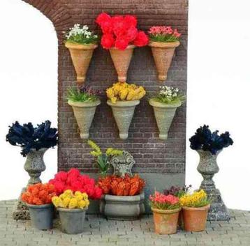 Reality in Scal 1:35 Flower pot set (resin) beschikbaar voor biedingen