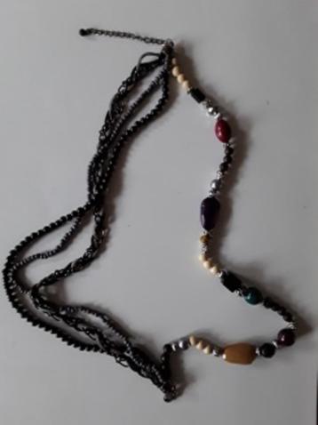 KETTING, veel verschillende beschikbaar voor biedingen
