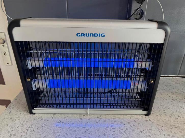 Grundig insectenlamp, Caravans en Kamperen, Kampeeraccessoires, Zo goed als nieuw, Ophalen of Verzenden