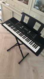 YAMAHA Keyboard PSR-E373 met standaard, Muziek en Instrumenten, Keyboards, Ophalen, 61 toetsen, Yamaha, Zo goed als nieuw