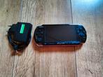 PSP 3004 Black|Zwart + originele oplader + batterij, Spelcomputers en Games, Spelcomputers | Sony PSP, Ophalen of Verzenden, Zo goed als nieuw