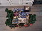 Kerstspullen: 72 glazen kerstballen + lichtjes + kunsttakken, Ophalen, Zo goed als nieuw