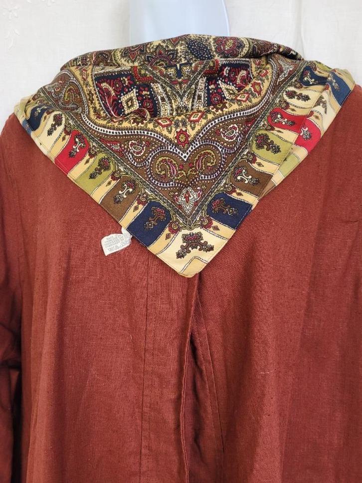 Mooi klein vierkant sjaaltje 52x52, Kleding | Dames, Mutsen, Sjaals en Handschoenen, Zo goed als nieuw, Sjaal, Maat 38/40 (M)