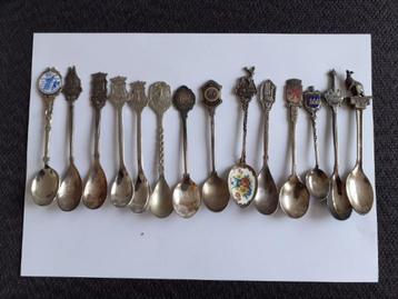 souvenirlepeltjes diversen 14 stuks in 1 koop lepeltjes  beschikbaar voor biedingen