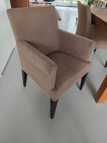 Eettafel stoelen beschikbaar voor biedingen