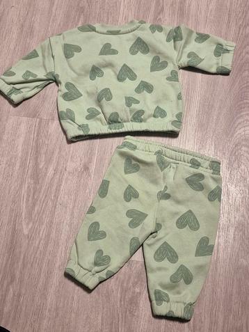 Schattig baby setje met hartjes - Maat 62 beschikbaar voor biedingen