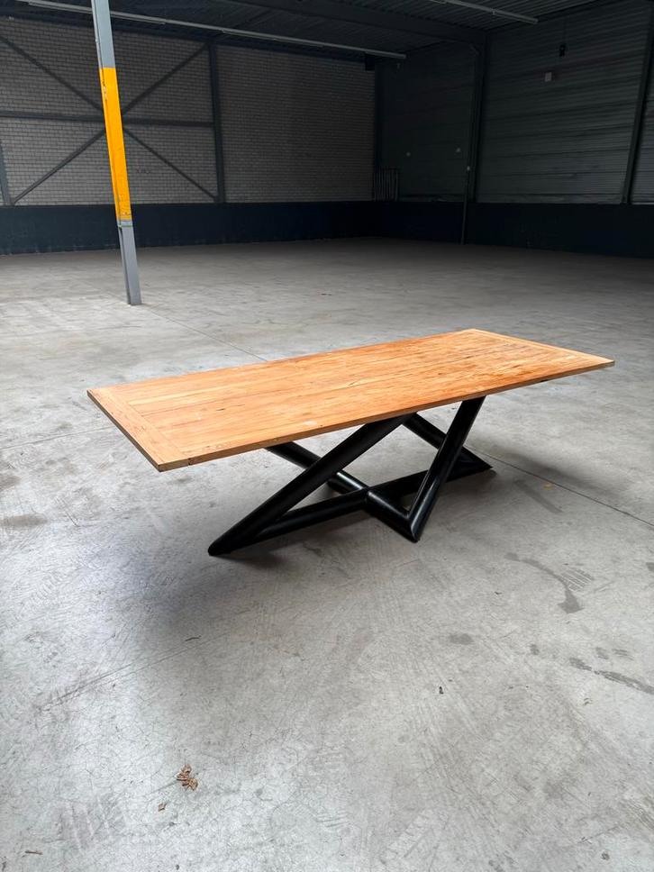 Massief Houten Eettafel 240x100, Huis en Inrichting, Tafels | Eettafels, Gebruikt, 100 tot 150 cm, 200 cm of meer, Vijf personen of meer