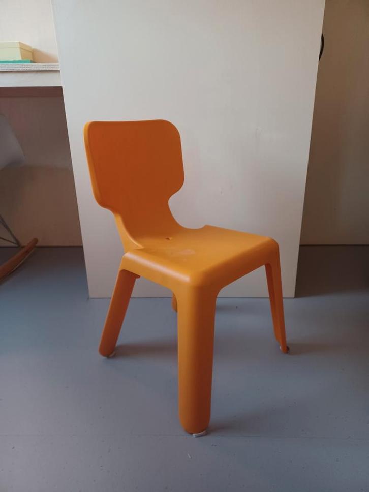 Magis Me too Alma design kinderstoel stapelbaar oranje, Kinderen en Baby's, Kinderkamer | Tafels en Stoelen, Gebruikt, Ophalen