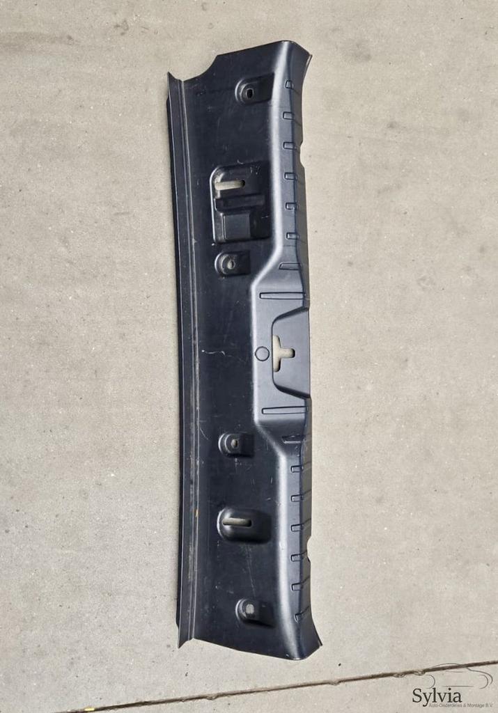 Afdeklijst kofferbak dorpel BMW 5 serie F10 + LCi 5147722753, Auto-onderdelen, Interieur en Bekleding, Gebruikt, Ophalen of Verzenden