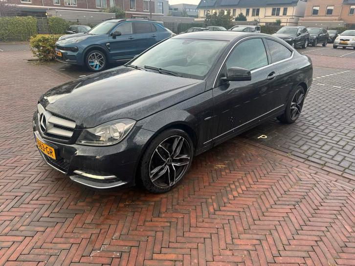 Mercedes-Benz C-Klasse C220 CDI 163pk Aut. 2011 Zwart, Auto's, Mercedes-Benz, Particulier, C-Klasse, Airbags, Airconditioning