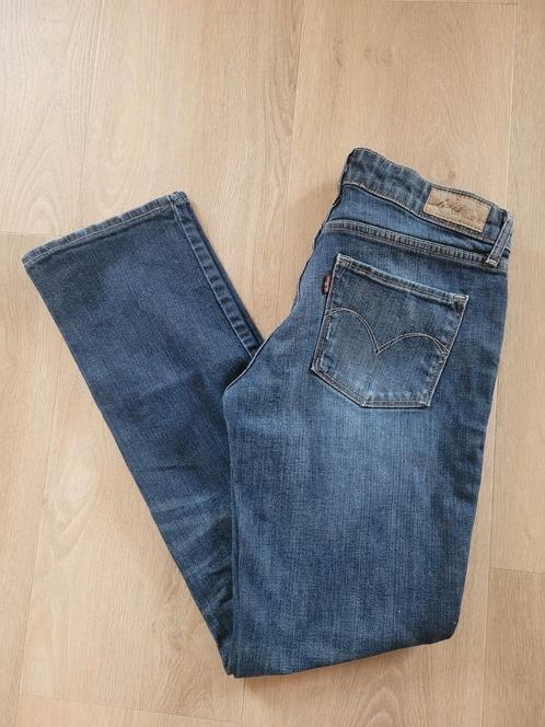 Levi's Demi Curve Straight donkere jeans mt W28 x L32 zgan, Kleding | Dames, Spijkerbroeken en Jeans, Zo goed als nieuw, W28 - W29 (confectie 36)