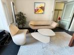 Leolux set bestaande uit twee salon tafels, fauteuil en bank, Ophalen, Zo goed als nieuw, Tweepersoons, Rechte bank