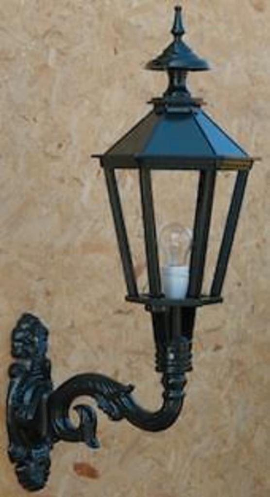 Gietijzeren wandlampen en lantaarnpalen, Tuin en Terras, Buitenverlichting, Nieuw, Overige typen, IJzer, 50 tot 250 watt, Netvoeding