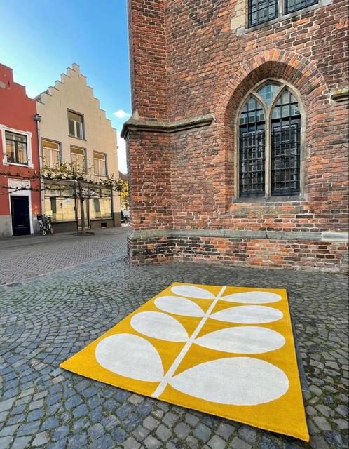 Brink & Campman Orla Kiely Yellow Stem tapijt, Huis en Inrichting, Stoffering | Tapijten en Kleden, Nieuw, Rechthoekig, Wit, Overige kleuren