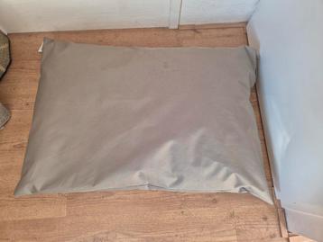 Hondbed - bed voor honden beschikbaar voor biedingen