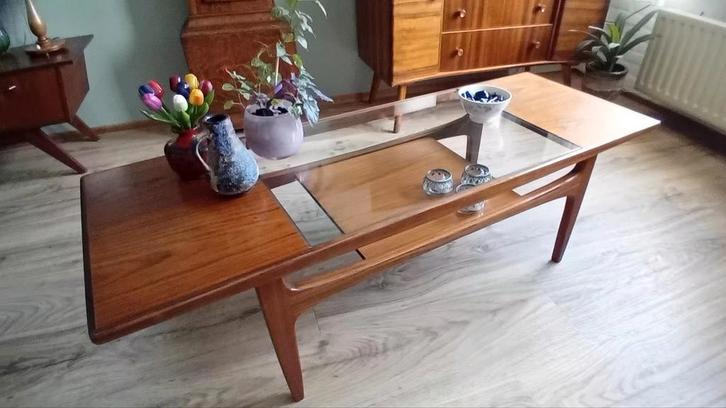 Salontafel met glasplaat, Antiek en Kunst, Antiek | Meubels | Tafels, Ophalen