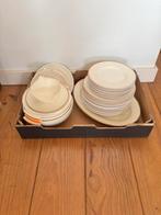 Vintage Petrus Regout & Co servies. Oranje/zwart randje, Ophalen