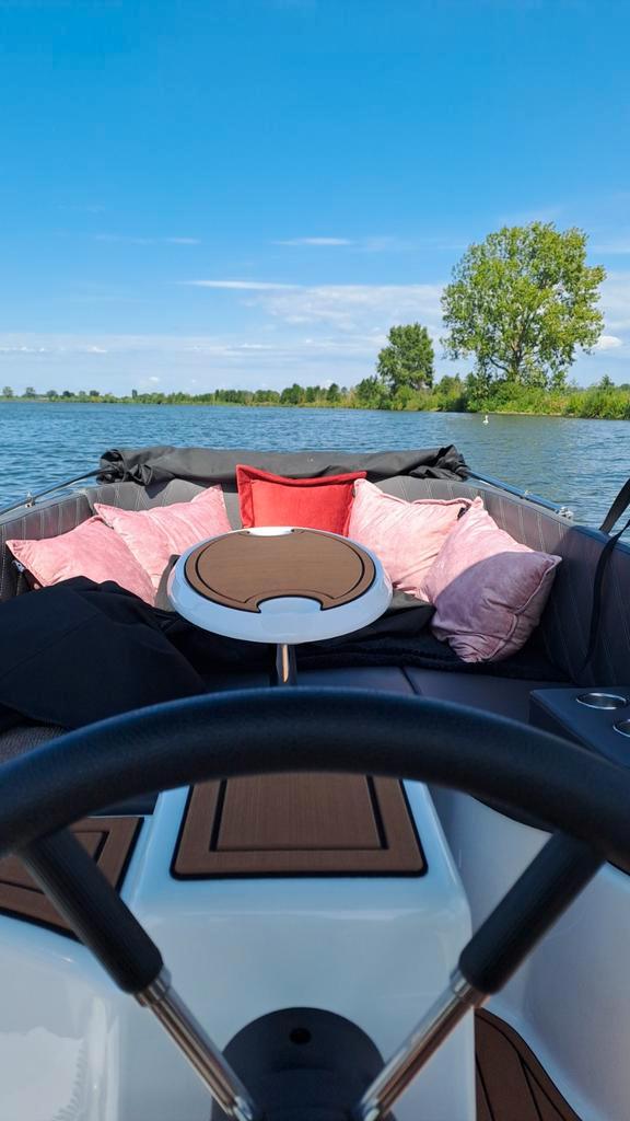 Nieuwe 1 jaar oude mooie sloep te koop!, Watersport en Boten, Motorboten en Motorjachten, Zo goed als nieuw, Polyester, Tot 6 meter